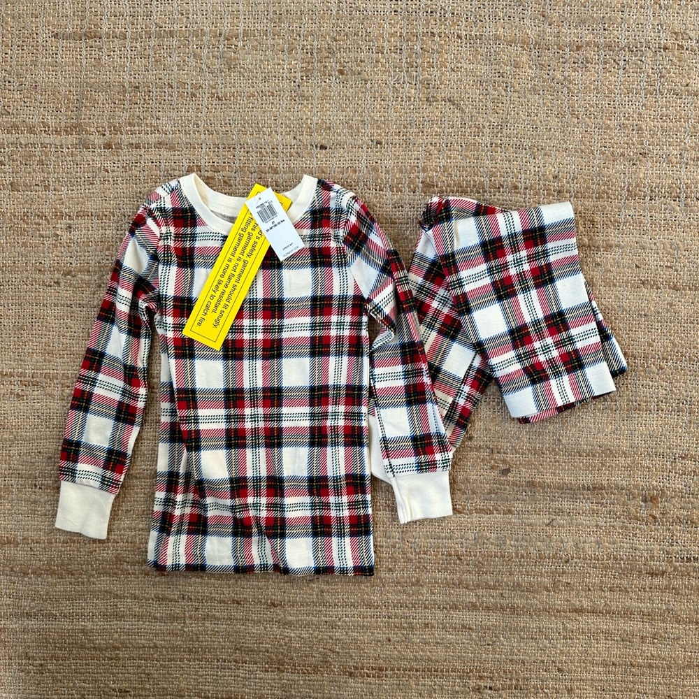 **NWT** 2T Old Navy White Tartan Holiday PJs
